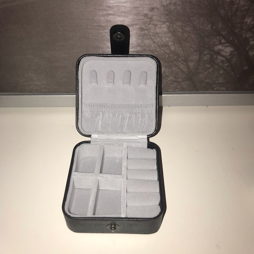 Travel Jewelry Box in Black